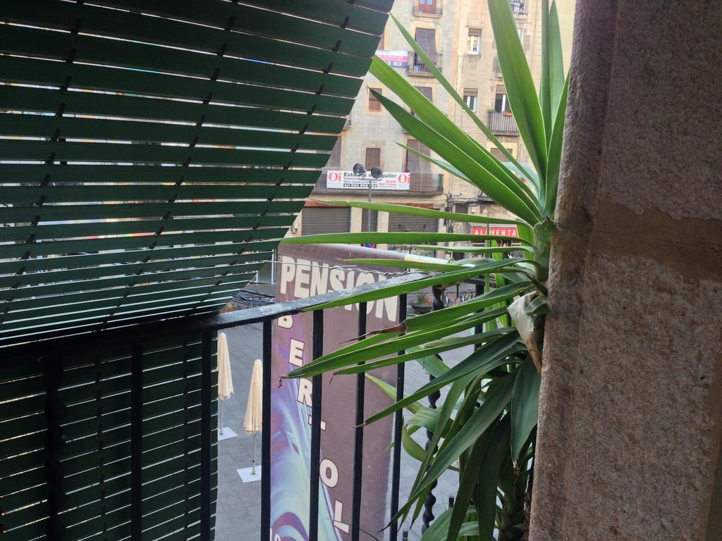 Pension Bertolin Barcelona Kültér fotó